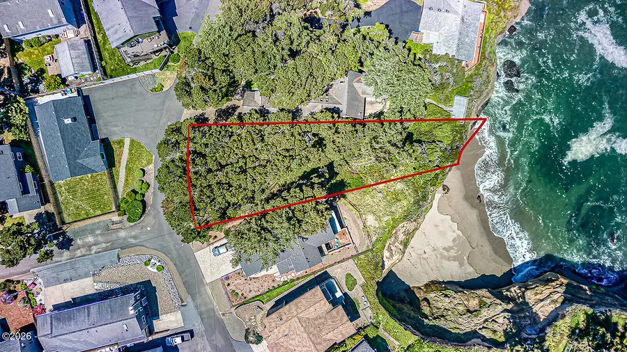 9 SW Cliff, Depoe Bay, OR 97341 - #3