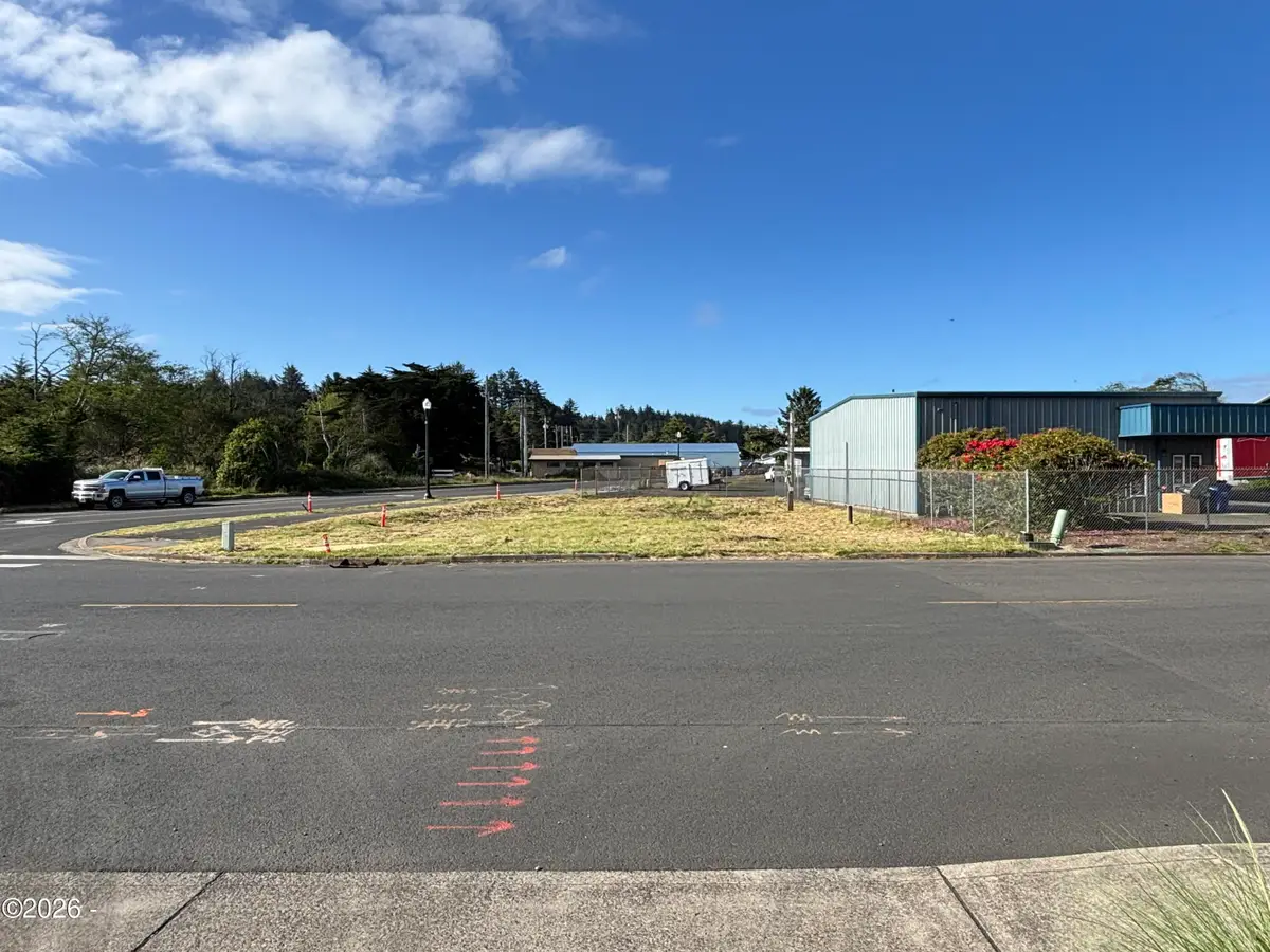 148 SE 32nd, Newport, OR 97366 - #1
