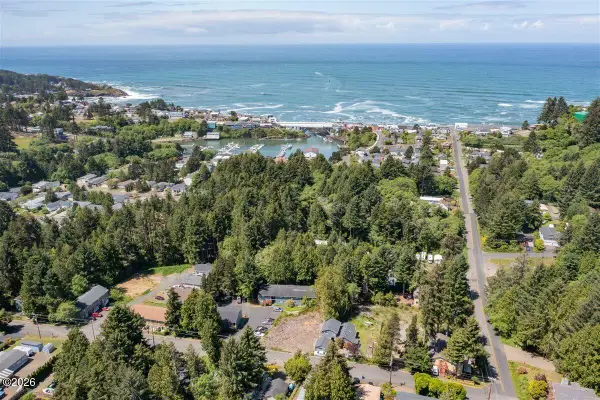 106119 SE (tid) Ainslee, Depoe Bay, OR 97341