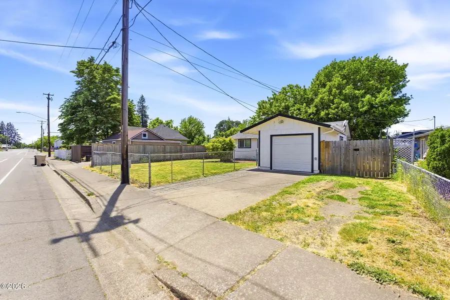 130 NE Geary, Albany, OR 97321 - #3