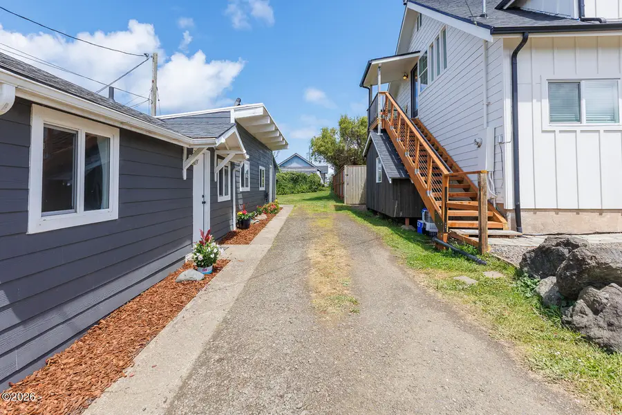 1409 NW 14th, Lincoln City, OR 97367 - #3