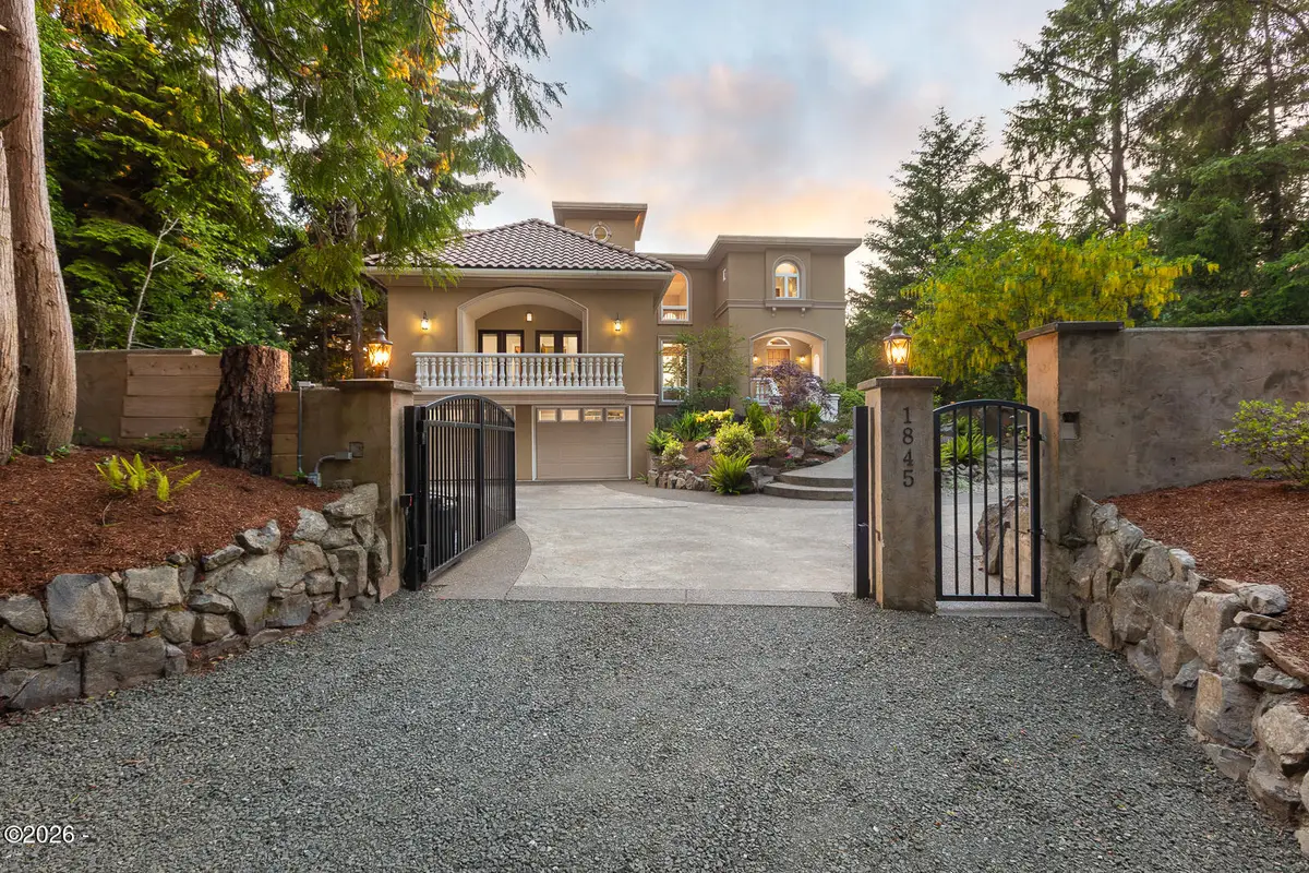 1845 SW Mcdonald, Depoe Bay, OR 97341 - #1