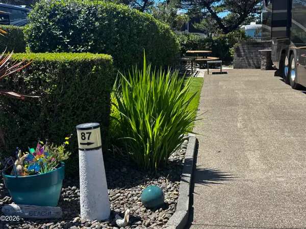 6225 N Coast Hwy Lot 87, Newport, OR 97365