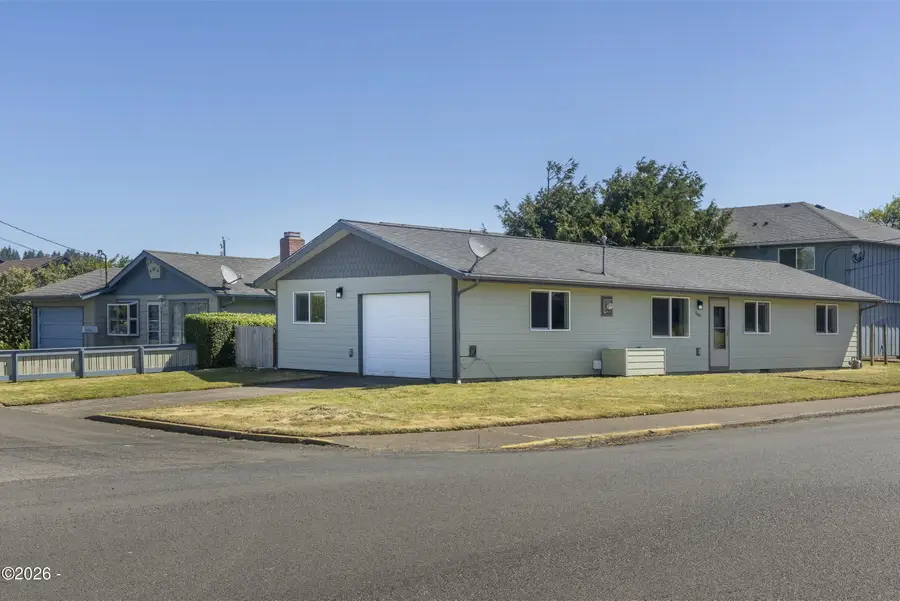 409 NE 4th, Newport, OR 97365 - #2