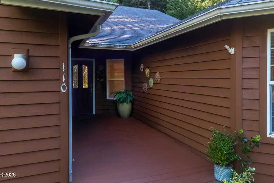 110 SW Cormorant, Depoe Bay, OR 97341 - #3