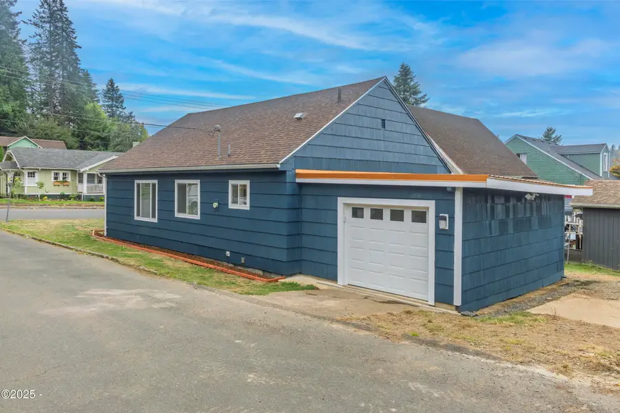 380 E Graham, Toledo, OR 97391 - #2