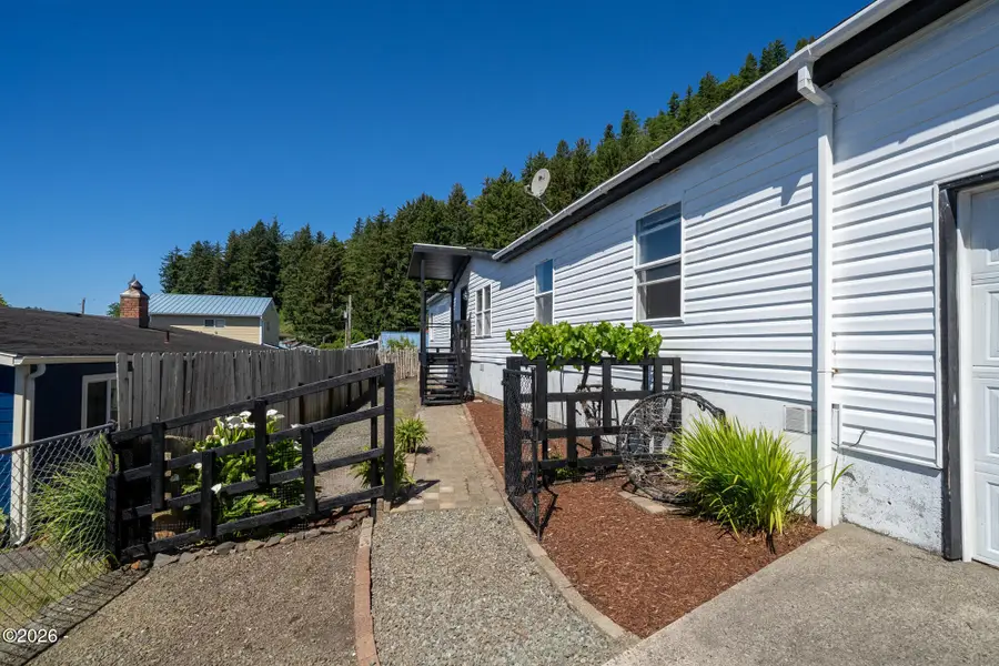 902 Acacia, Garibaldi, OR 97118 - #2