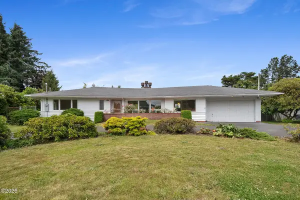 2418 1st, Tillamook, OR 97141