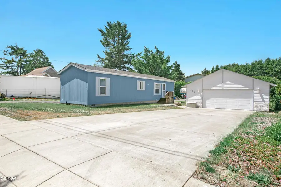 703 SE Neptune, Lincoln City, OR 97367 - #2