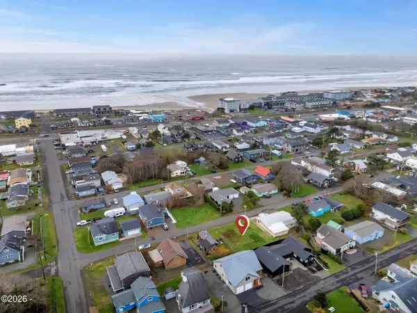 172 S Dolphin, Rockaway Beach, OR 97136