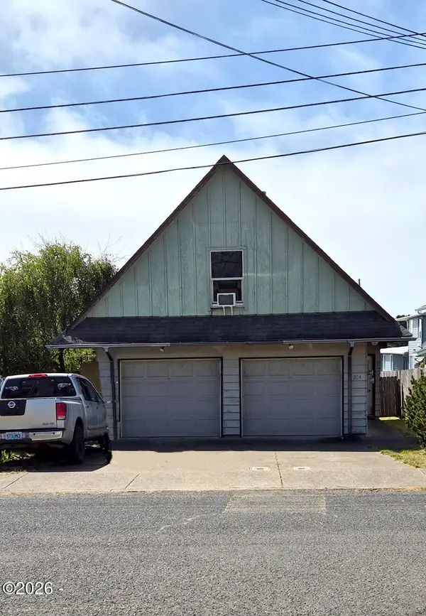 938 SW 11th, Newport, OR 97365
