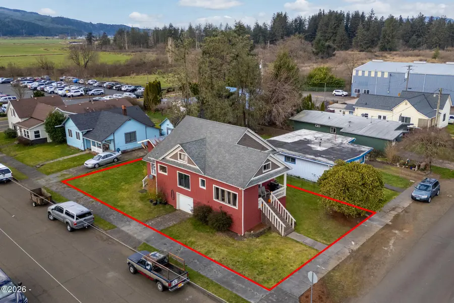 116 Cedar, Tillamook, OR 97141 - #2