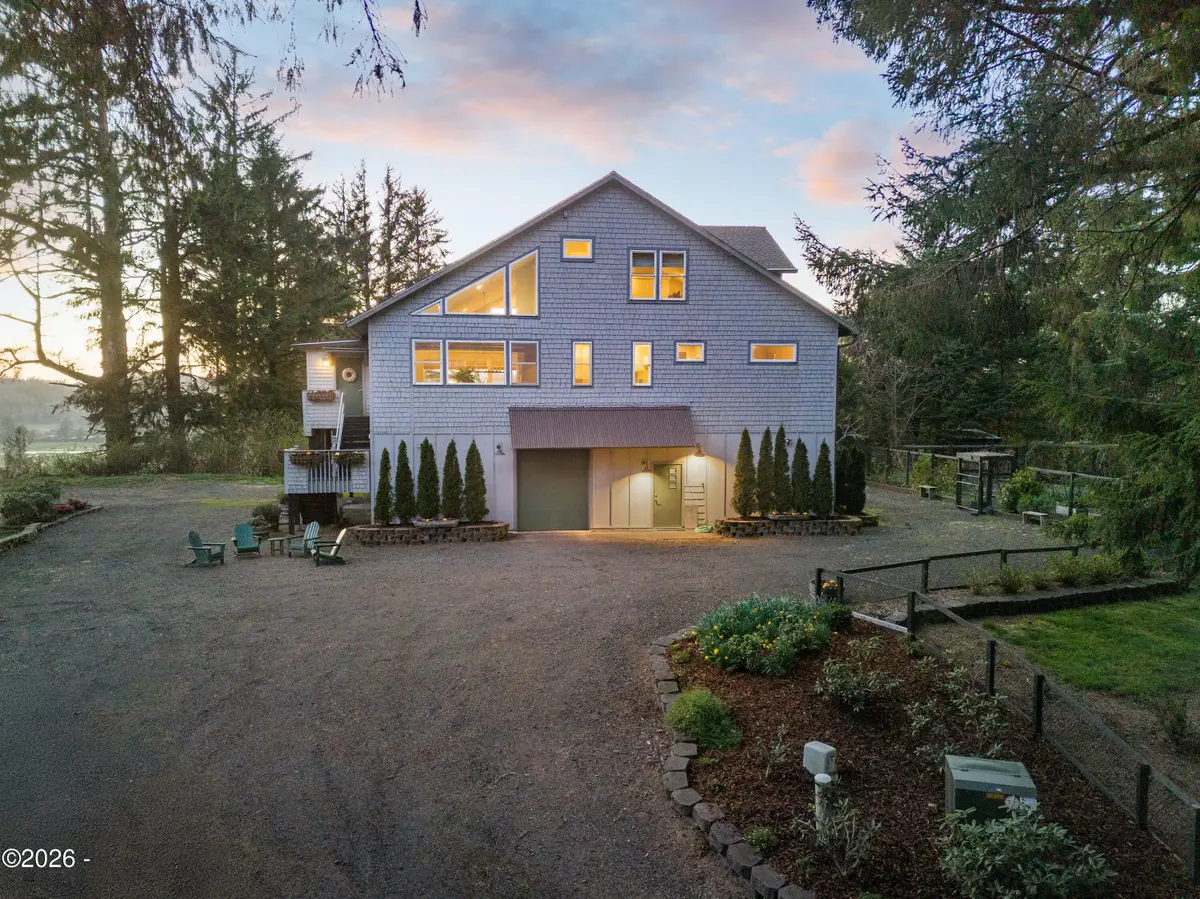 40195 Little Nestucca River, Cloverdale, OR 97112 - #1