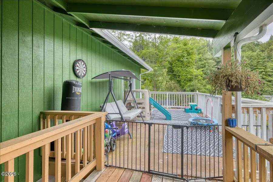 1252 NW Spruce, Toledo, OR 97391 - #2