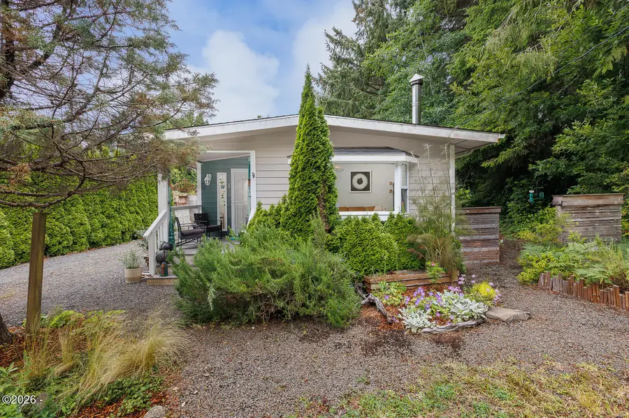 467 NE Washington, Yachats, OR 97498 - #2