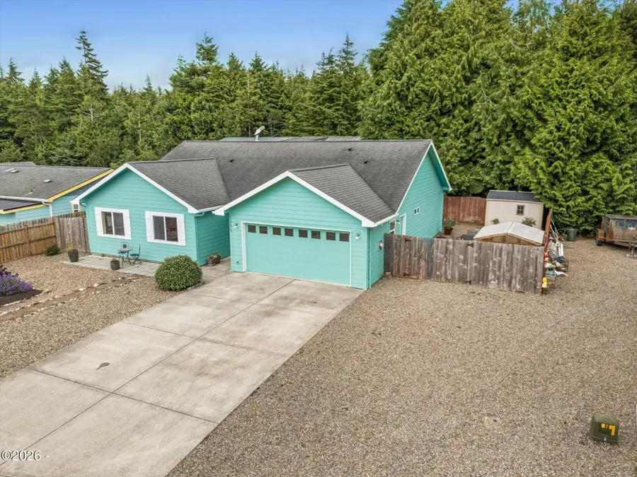 1255 SW Wedge Ct, Waldport, OR 97394 - #3