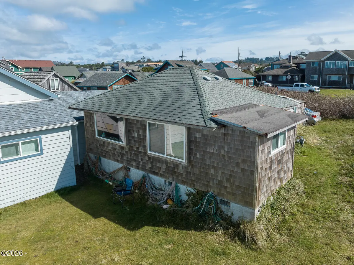 35 NW Dolphin, Newport, OR 97365 - #1