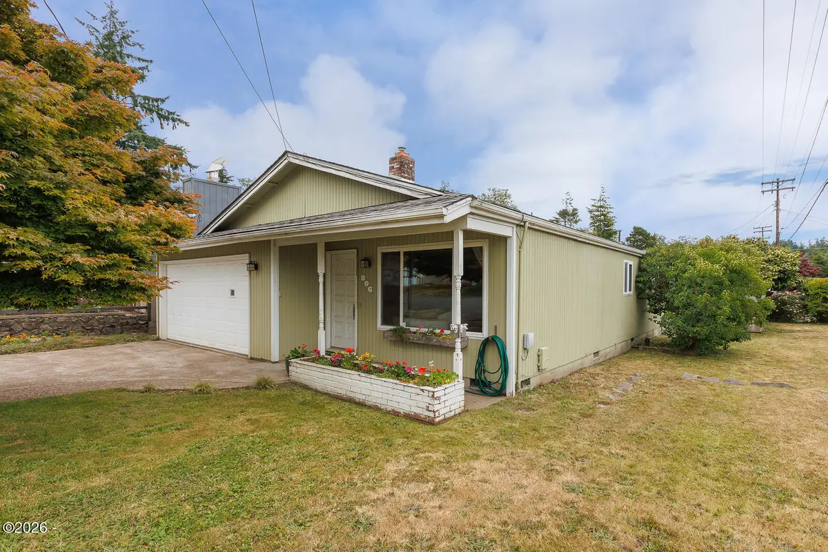 806 NE Douglas, Newport, OR 97365 - #1