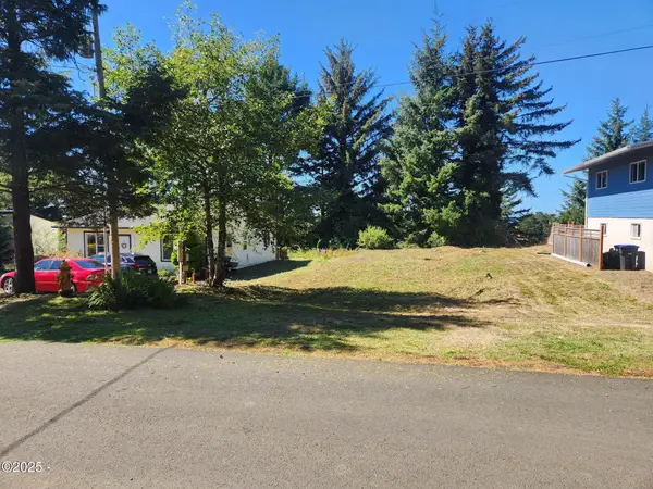 2118 NW View Ridge, Waldport, OR 97394
