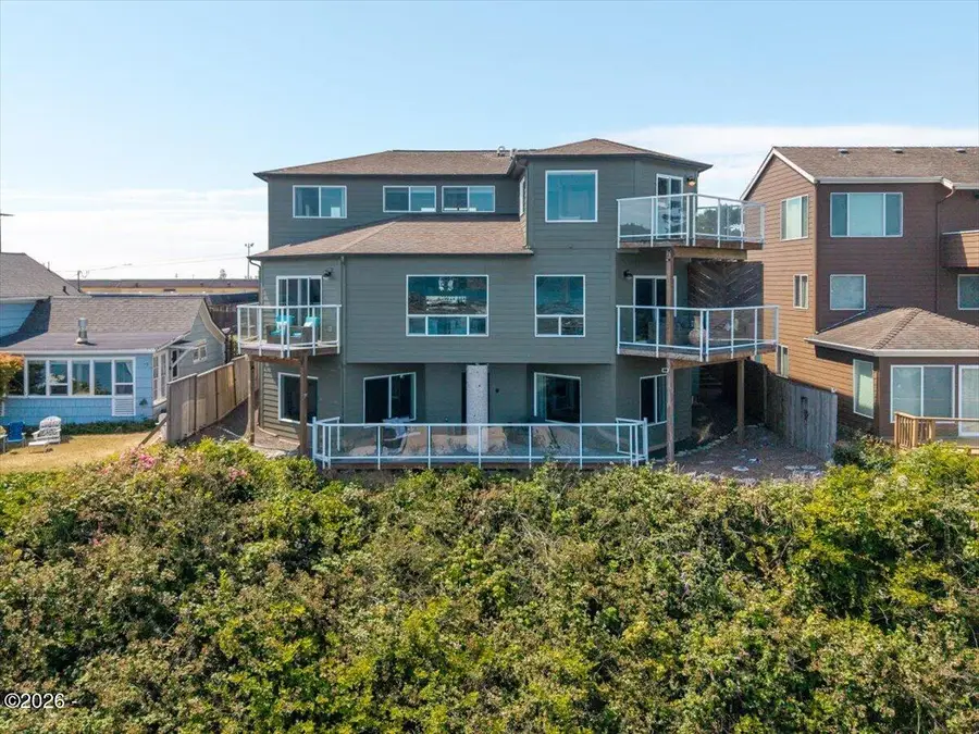 811 SW 12th, Newport, OR 97365 - #3