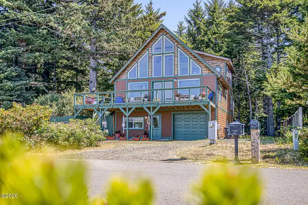 1825 NW Cedarcrest, Waldport, OR 97394