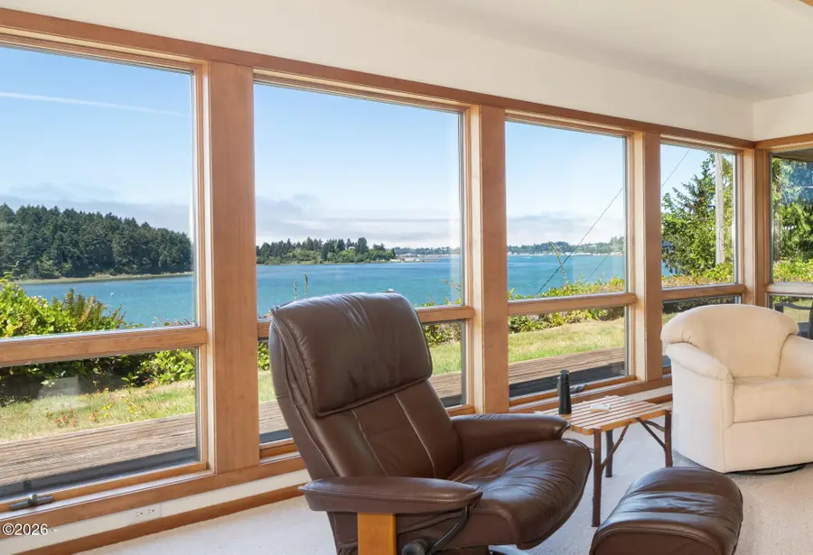 3863 Yaquina Bay, Newport, OR 97365 - #2