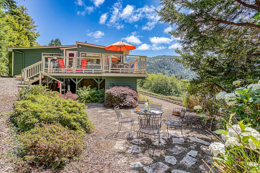 355 Horizon Hill, Yachats, OR 97498 - #2