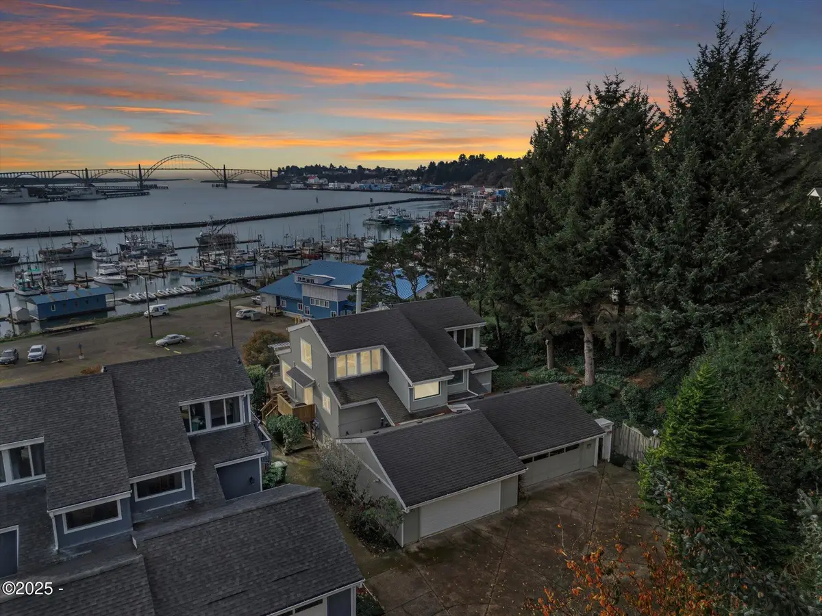 822 SE 5th, Newport, OR 97365 - #1
