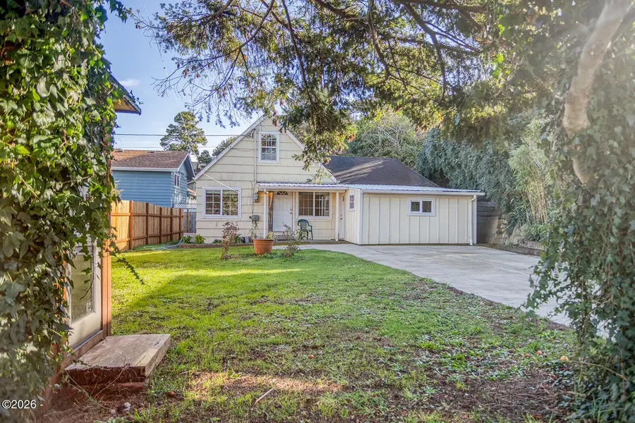 338 NE Avery, Newport, OR 97365 - #2