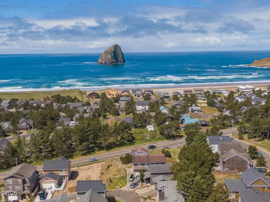 6140 Centerpointe, Pacific City, OR 97135 - #2