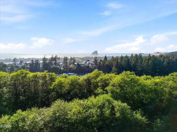 TL 102 Reddekopp, Pacific City, OR 97135