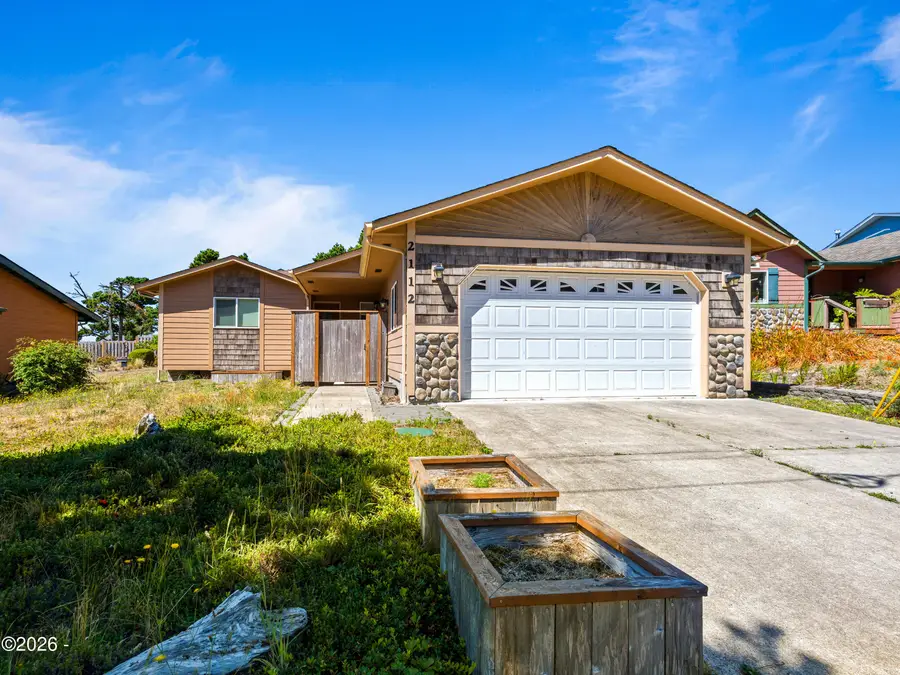 2112 NW Mokmak Lake, Waldport, OR 97394 - #2