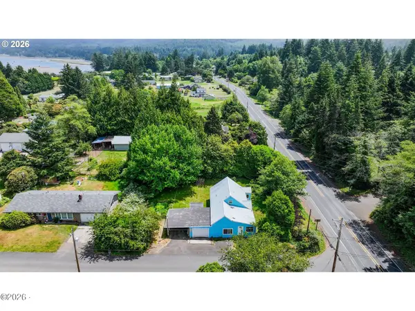 677 SE Moffitt, Waldport, OR 97394
