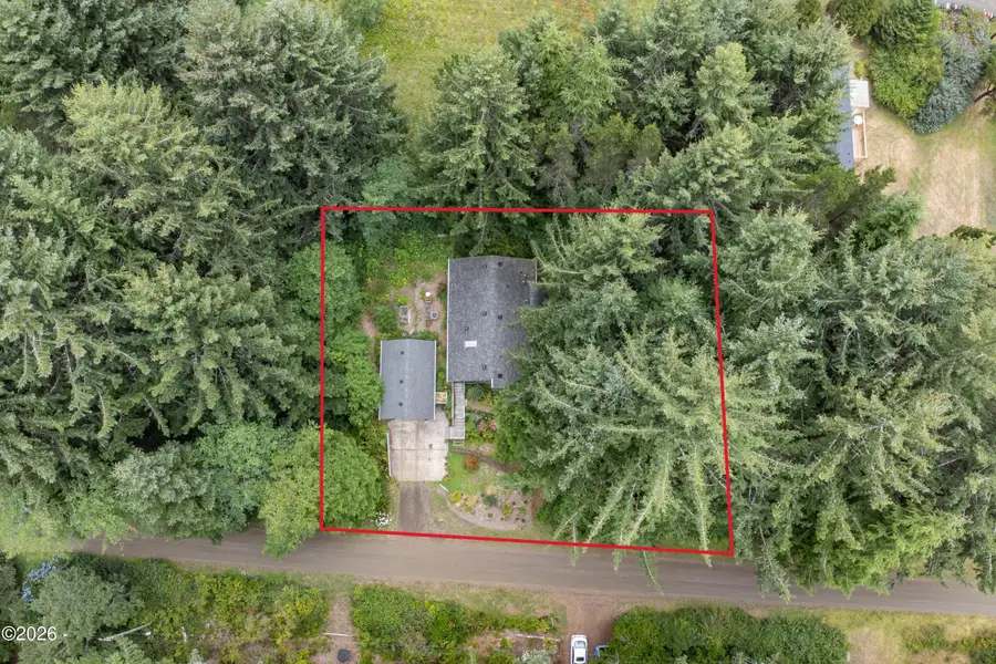 536 NE Alder St, Yachats, OR 97498 - #3