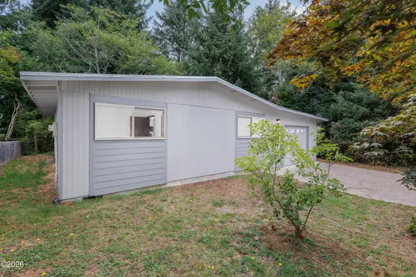980 SE Rolph, Waldport, OR 97394