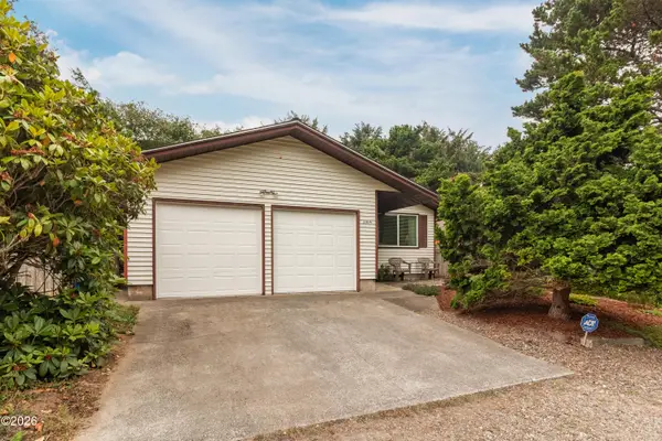 2305 NW Keel Ave, Lincoln City, OR 97367