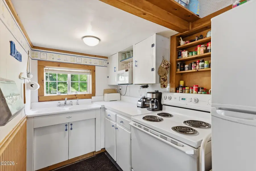1418 NE Oar, Lincoln City, OR 97367 - #3