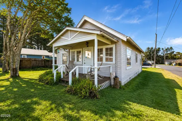 1514 NE 11th St, Lincoln City, OR 97367