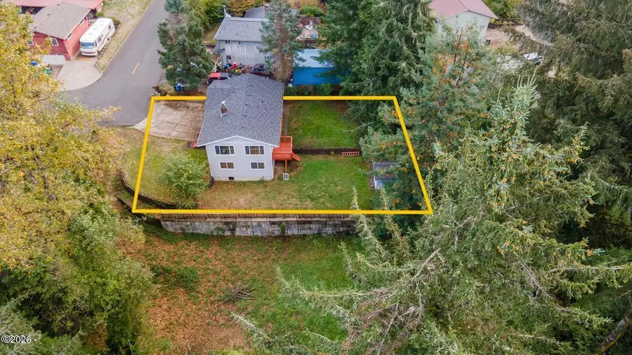 457 NW 12th, Toledo, OR 97391 - #2