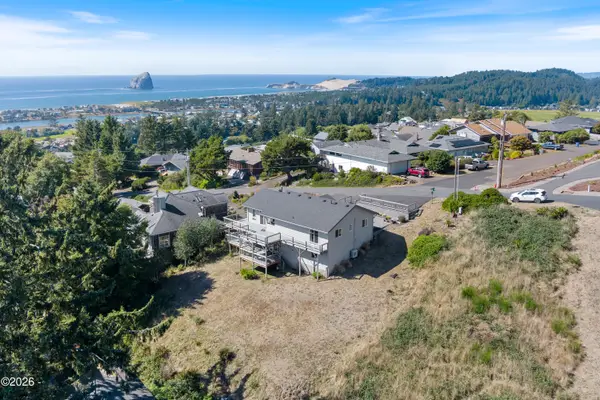 7375 E Summit, Pacific City, OR 97135