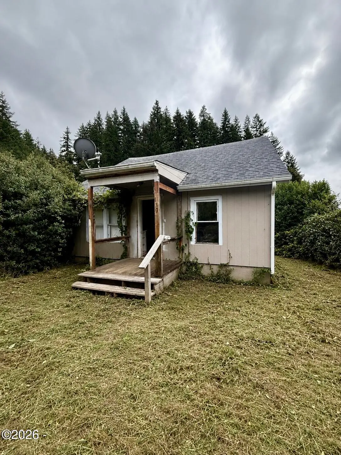 139 NW 10th St, Toledo, OR 97391 - #1