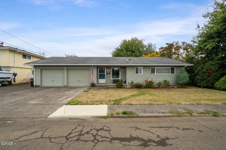 1204 9th, Tillamook, OR 97141 - #2