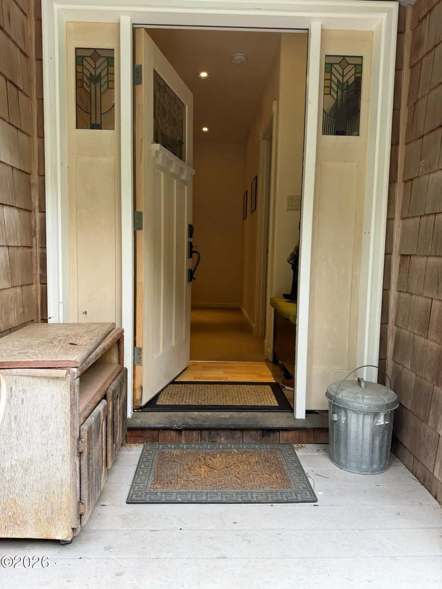 411 E Aldersprings Rd, Waldport, OR 97394 - #2