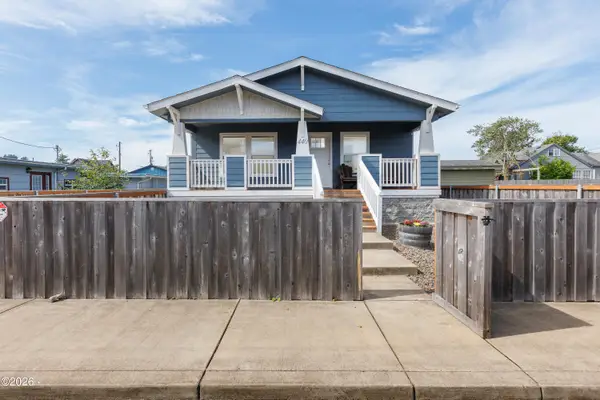 440 N Bay, Waldport, OR 97394