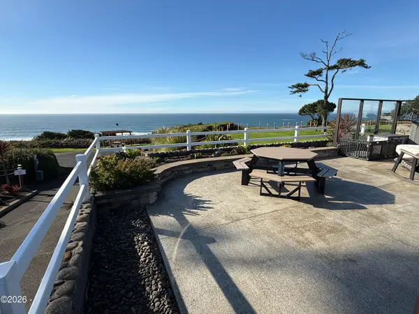 6225 N Coast, Newport, OR 97365