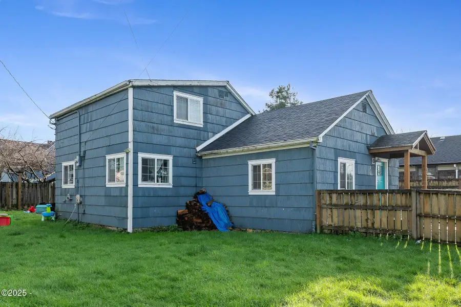 405 Evergreen, Tillamook, OR 97141 - #3