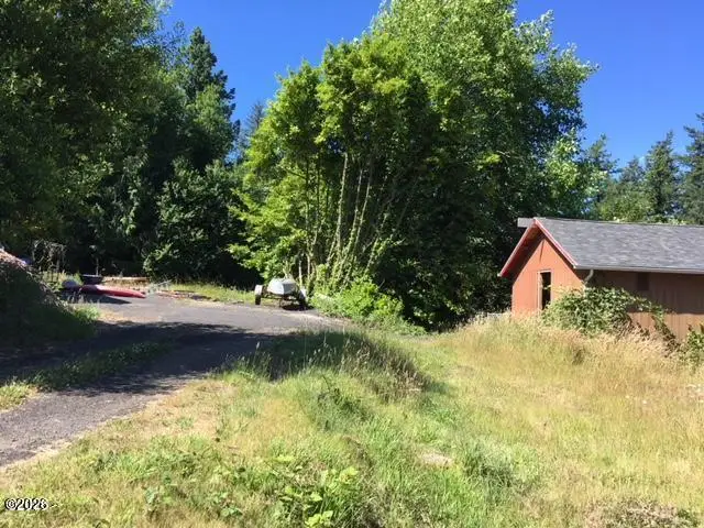 209 SE Fir, Toledo, OR 97391 - #1