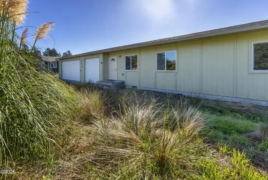 1805 NW Coho, Waldport, OR 97394 - #3