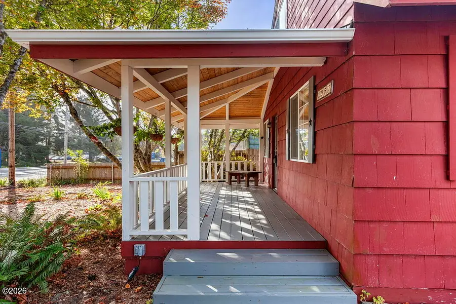 2957 NE West Devils Lake, Lincoln City, OR 97367 - #3