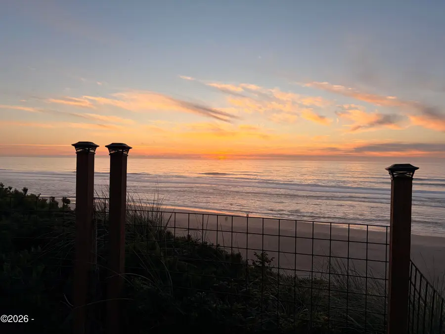 1093 NW 8th, Lincoln City, OR 97367 - #3